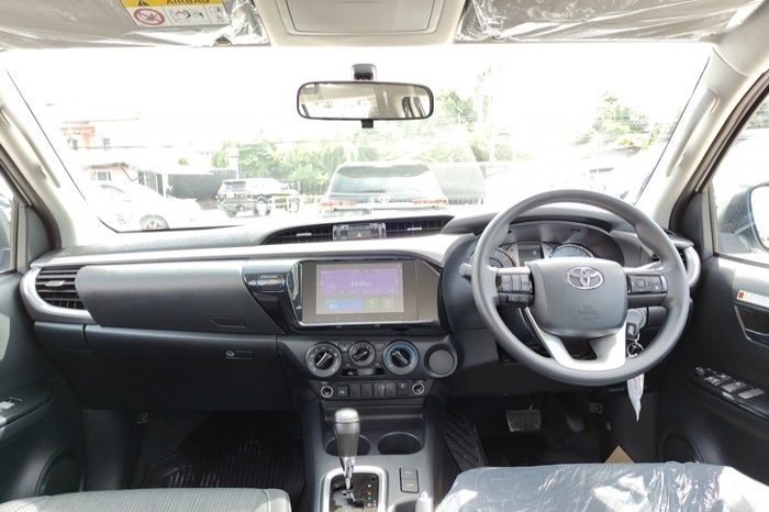 2025 TOYOTA DOUBLE CAB 2.4 2WD AT White full